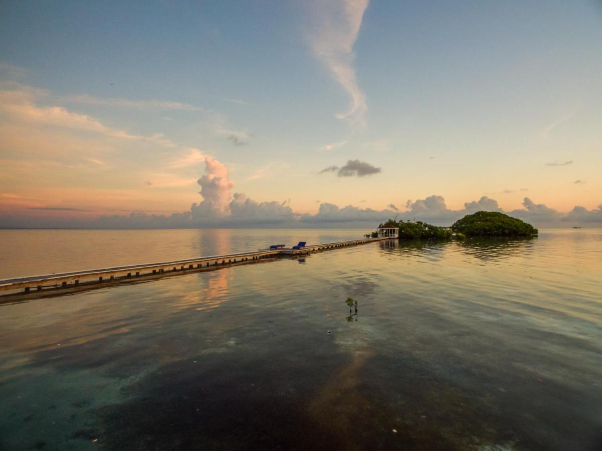 Hotel Royal Belize Thatch Caye Exterior foto